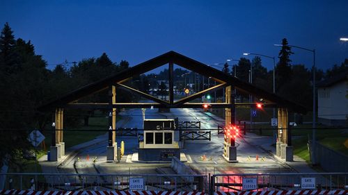 Întrevederea Trump - Putin se va desfăşura într-un loc strategic din perioada Războiului Rece: baza Elmendorf - Richardson