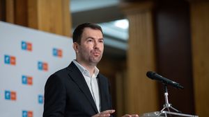 Drulă îi răspunde Ministrului Transporturilor: Pentru drumul de mare viteză Craiova - Lugoj termenul pentru studiul de fezabilitate era de 3 ani, nu de 4, cum minte Grindeanu