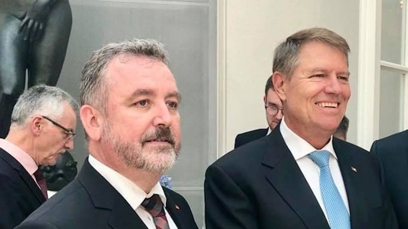 Oficial german, reacție dură după ce fostul ministru al educației, Liviu Pop, a declarat că ”Iohannis a condus o organizație nazistă”: Minoritatea germană este calomniată cu scopul de a prejudicia imaginea președintelui/ Atacuri inacceptabile, necesită o condamnare fermă!