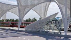 Lucrările de resistematizare şi de modernizare a sistemului rutier în zona Eroii Revoluţiei din Capitală, în etapa de suprafață: Sunt eliminate trecerile de pietoni şi relocate în interiorul tunelului