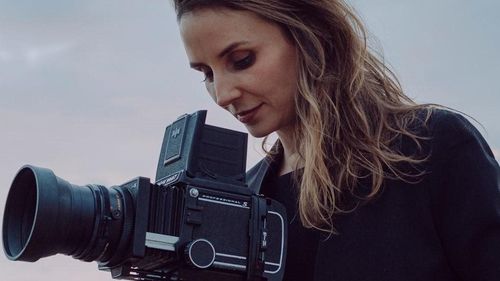 Preşedinţia Braziliei o acuză de ''defăimarea'' ţării pe realizatoarea de film Petra Costa, pentru filmul ”O democrație în pericol”, care va fi difuzat de Netflix