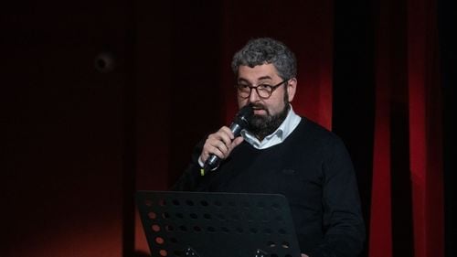 Bogdan Oprea, fost purtător de cuvânt al președintelui României și lector la Facultatea de Jurnalism, este noul purtător de cuvânt al Universității din București