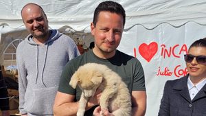 Vicepreşedintele Parlamentului European Nicu Ştefănuţă: Am fost profund şocat să aflu despre uciderea brutală a celor 60 de câini fără stăpân din Târgu Jiu! Voi propune ca procesul de eutanasiere să aibă loc doar la recomandarea medicului veterinar
