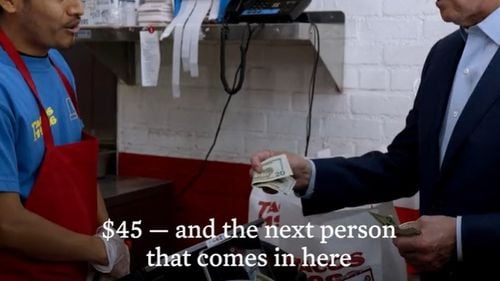 VIDEO Joe Biden plătește de patru ori mai mult pentru un tacos, într-o demonstrație de empatie cu americanii afectați puternic de inflație