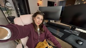 Interviu exclusiv cu Adina Oanță, tânăra de 27 de ani care salvează animale. Cum folosește rețelele sociale pentru a da un exemplu și a schimba mentalități: „La sat, oamenii încă tratează animalele ca pe niște obiecte.” (VIDEO)