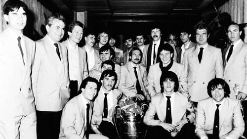 Cercetător CNSAS: În 1988, existau trei informatori ai Securității pe lângă marea echipă de fotbal a Stelei. Securiștii ”Felix”, ”Mitică” și ”Crețu” au penetrat clubul Armatei și ”au întreprins măsuri de influențare pozitivă a jucătorilor recalcitranți” Lăcătuș, Bumbescu și Iovan