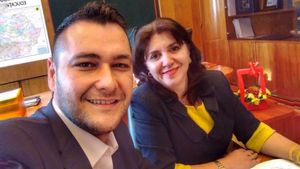 Un fin al familiei Reghecampf, fost impresar, cu studii la Academia SRI, a fost numit consilier al ministrului Educației. El va avea pe mână bani europeni – GSP