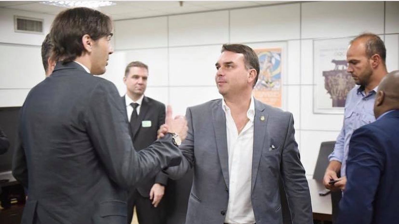 Fiul preşedintelui brazilian Jair Bolsonaro, pus sub acuzare pentru presupuse angajări fictive / Ar fi încasat timp de peste zece ani o parte din salariile plătite angajaților săi pe când era parlamentar