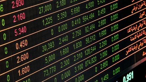 Comisia Europeană acuză șapte bănci de manipularea cursului de schimb valutar. Companiile care încalcă reglementările UE pot primit amenzi de până la 10% din cifra de afaceri