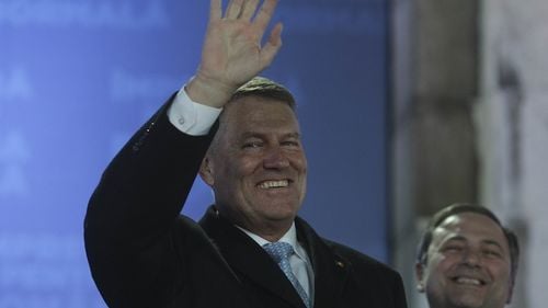 VIDEO Klaus Iohannis: ”Crăciun fericit tuturor, oriunde v-aţi afla!”
