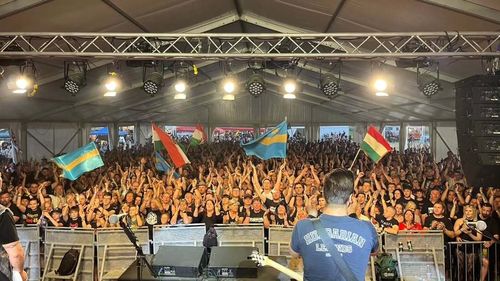 Átlátszó Erdély: Formația maghiară revizionistă Kárpátia concertează în Transilvania din bani publici românești / Solistul trupei a fost expulzat în trecut din România