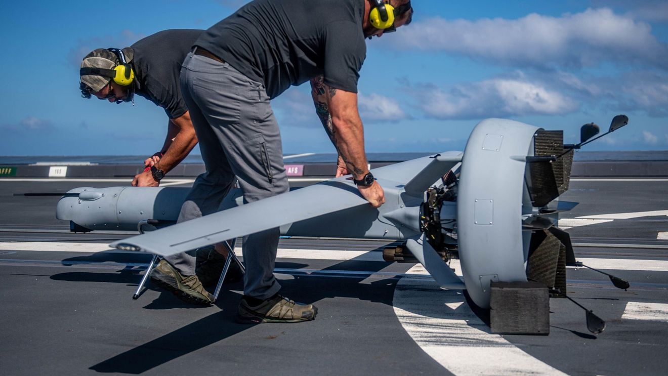 O membră a Forțelor Navale Române, rănită grav în timpul testării unei drone V-BAT, produsă de startup-ul american Shield AI
