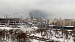 VIDEO Rusia: Incendiu puternic în centrul Moscovei, în apropiere de trei gări feroviare ce leagă capitala de mai multe mari oraşe din ţară