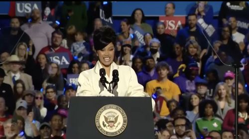 Cântăreaţa americană de rap Cardi B, câştigătoare a premiului Grammy, a declarat că nu intenţiona să voteze la alegerile prezidenţiale înainte ca vicepreşedintele Kamala Harris să intre în cursa