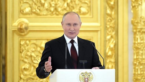 Vladimir Putin susține că sancţiunile occidentale „deschid noi posibilități” pentru companiile ruse, care se pot instala „liniştite” în peninsula Crimeea