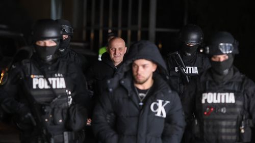 Pedepse drastice pentru militarii și polițiștii care se angajează ca mercenari / Angajații din instituțiile militare vor putea să rămână în activitate până la 65 de ani - proiect de ordonanță de urgență