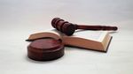Decizie definitivă în instanță: Primăriile din judeţul Covasna trebuie să aplice reducerea cu 30% a posturilor