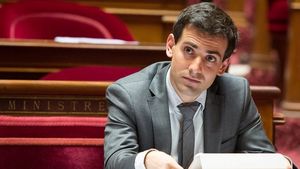 Cine este urmașul lui Dacian Cioloș la șefia grupului Renew Europe din Parlamentul European: Stéphane Séjourné, europarlamentar francez, fost socialist și fost consilier al lui Macron