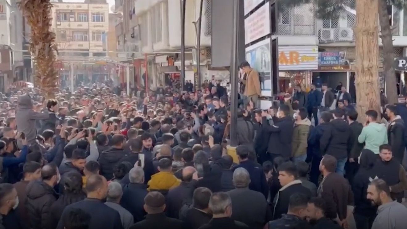 Proteste masive în Turcia după creșterea facturilor la energie / ”Erdogan trebuie să demisioneze”