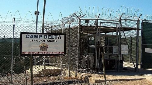 Lituania a plătit daune în valoare de 100.000 de euro unui deținut din Guantanamo Bay pentru că a permis CIA să-l tortureze într-un „site negru” de lângă capitala Vilnius