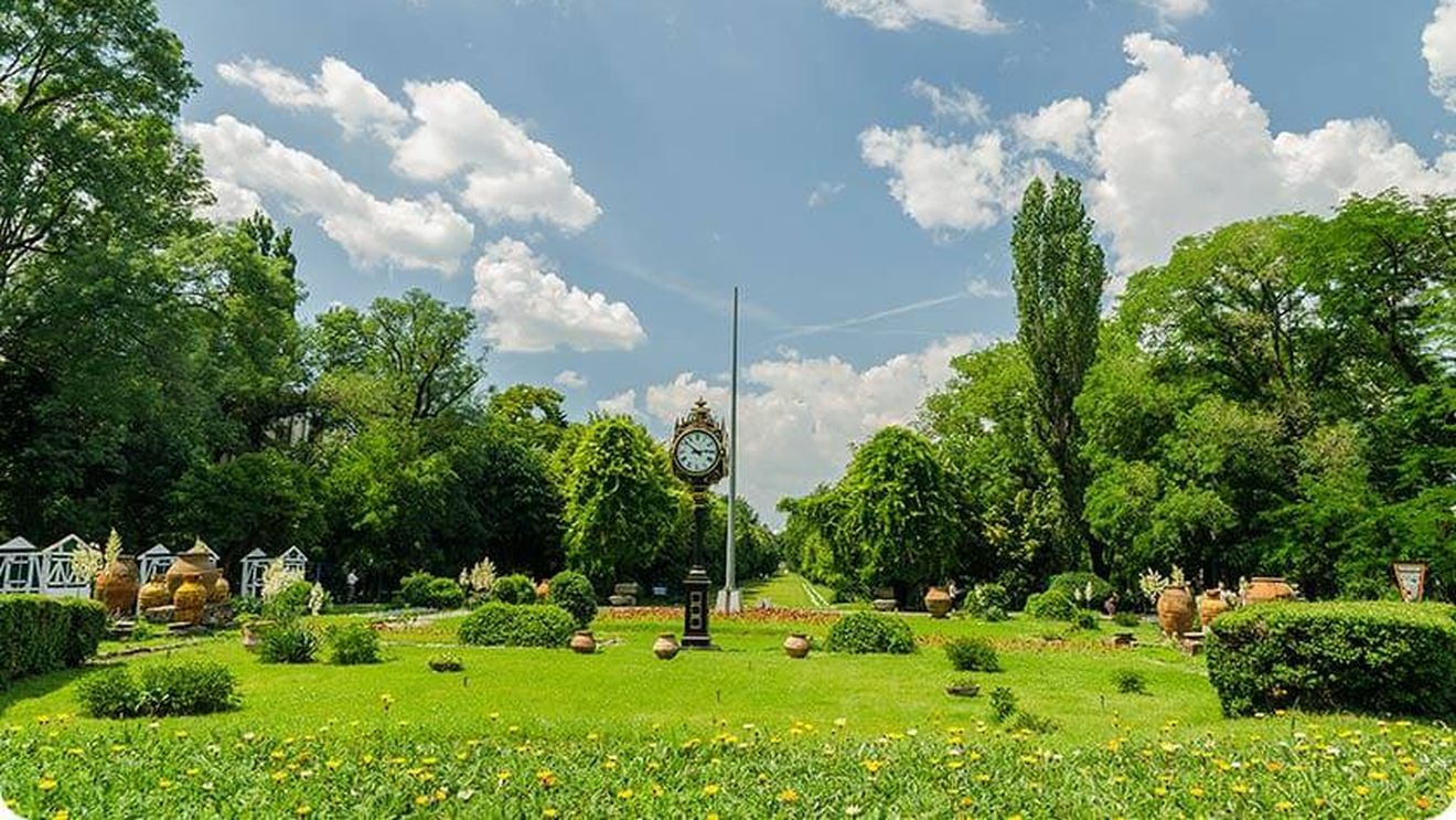 Nicușor Dan a dat în judecată Primăria Capitalei pentru Parcul Cișmigiu