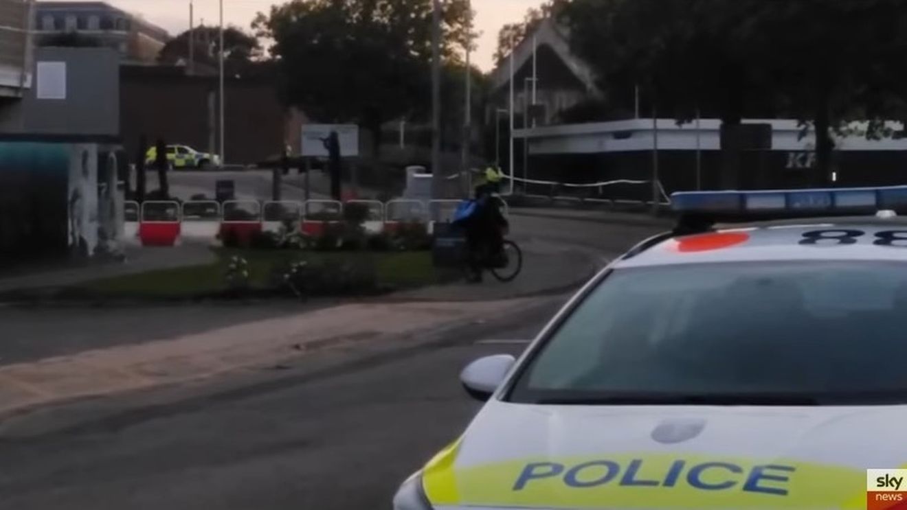 Individul care a înjunghiat mortal, în weekend, trei persoane în Marea Britanie avea probleme psihice / Tripla crimă este anchetată în continuare ca un atac terorist