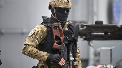 Scandalul contractului de 816 Milioane Euro pentru achiziția de armament individual NATO / Beretta cere statului român proceduri de achiziție transparente / MAPN și MAI dau comunicate că procedurile de achiziție au respectat legea și că nu a fost semnat încă contractul