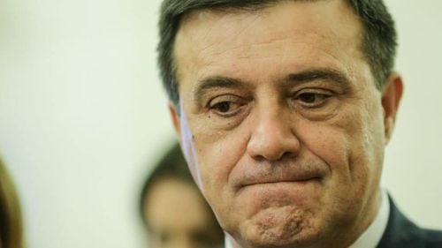 Consiliul județean Giurgiu, condus de finul ministrului Economiei, Niculae Bădălău, după ce i-a dat contracte nașului lui Gabi Bădălău, fiul ministrului: ”Legăturile de rudenie invocate nu încalcă legea”