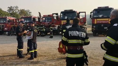 VIDEO Incendiile din Grecia: pompierii români au început duminică prima misiune în insula Evia