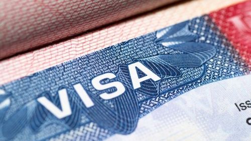 Ambasada României în SUA: De azi îndeplinim toate condițiile tehnice pentru a face parte din programul Visa Waiver / ”Ultima condiție a fost satisfăcută” /  Cum și-a mobilizat statul angajații pentru a scădea procentul de respingere