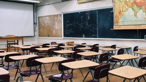 Ministerul Educației analizează dacă să mai publice sau nu teste de antrenament pentru Evaluarea Națională și BAC 2023