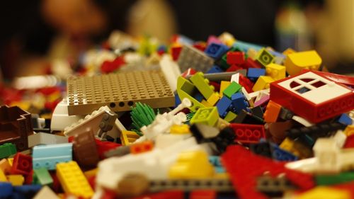 Hoții de magazine adoră Lego. Cărămizile colorate din plastic sunt o mină de aur pentru infractori