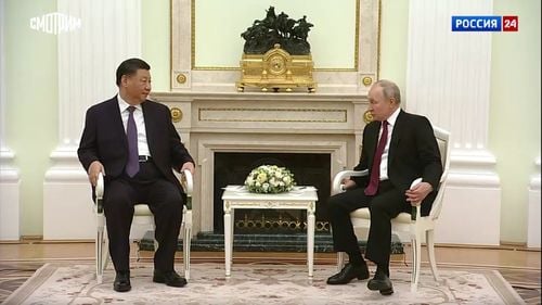 Discuțiile lui Putin cu Xi Jinping s-au încheiat luni seara, se reiau marți, anunță presa rusă/ Cei doi au vorbit aproape 4 ore și jumătate / Statele Unite: Lumea nu ar trebui să se lase păcălită de propunerile Chinei