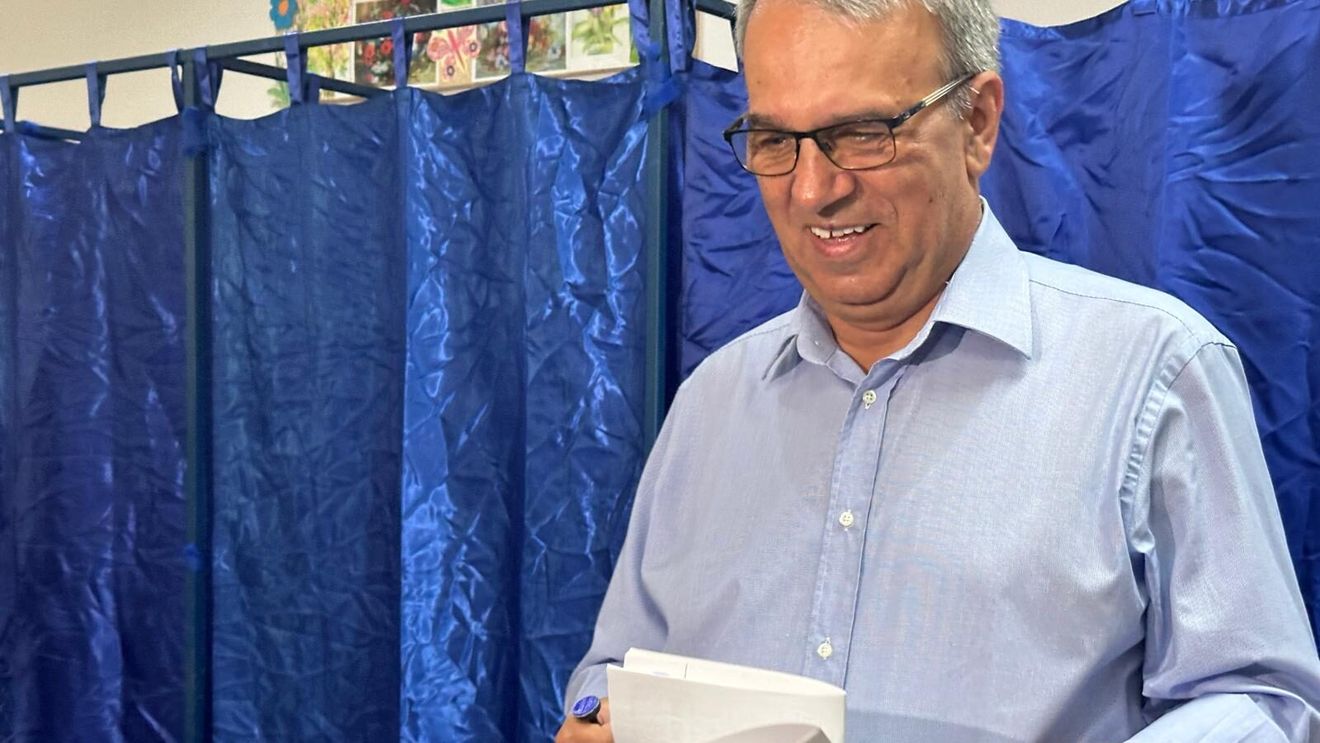 Numărătorile paralele ale partidelor îi dau câștigători la Constanța pe liberalii Vergil Chițac la primărie și Florin Mitroi la Consiliul Județean / Horia Constantinescu (PSD) anunță că a pierdut alegerile, ceilalți doi nicio reacție încă
