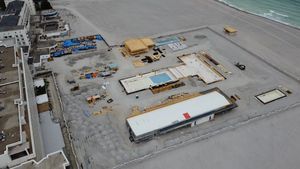 Prefectura Constanța a atacat autorizația de construire a complexului de agrement de pe plaja Caelia din Mamaia / Controversa construcției de 8 milioane de euro, autorizată de primarul Chițac pe trei hectare de nisip