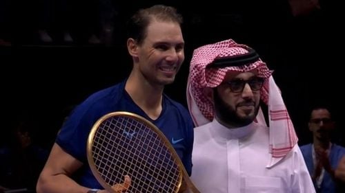 Cât valorează racheta de aur pe care Rafael Nadal a primit-o cadou la retragere din partea șeicilor saudiți