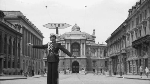 „Odesa” – Ecoul întunecat al trecutului: Cum se reflectă extremismul interbelic în România de azi / Regizorul Florin Iepan: Pentru mine este absolut șocant cât de simplu e procesul acesta de copy-paste din anii '30, adus în prezent