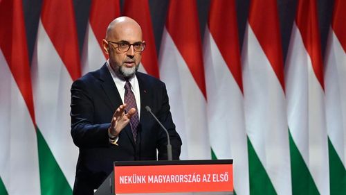 Kelemen Hunor, primele declarații după ce președintele Iohannis a cerut clarificări publice de la UDMR: Nu văd sensul de ce să explicăm cine de ce aplaudă un discurs / Nu trebuie să vorbim în niciun caz despre o criză în coaliţie / Orban n-a vorbit de România, Orban n-a vorbit de Guvernul României