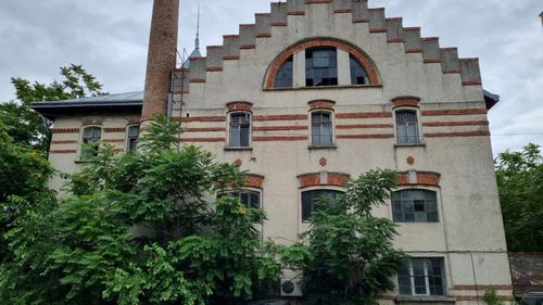 Consiliul Judeţean Botoşani îşi exercită dreptul de preemţiune în vederea achiziţionării Uzinei Electrice, clădire simbol a oraşului realizată după schiţele arhitectului Anghel Saligny