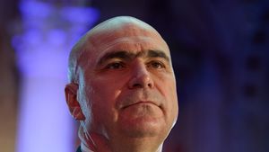 VIDEO Ilie Bolojan: Ziua Naţională ne îndeamnă să avem încredere în România şi în noi înşine