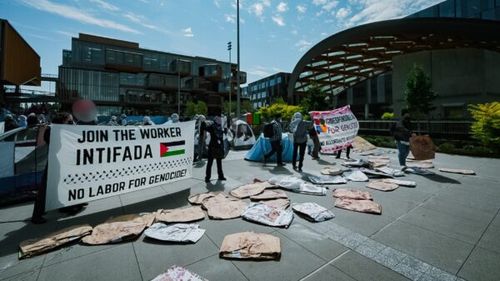 VIDEO Angajat Microsoft, arestat în timpul unor proteste împotriva contractelor companiei cu Israelul, în fața sediului din Redmond