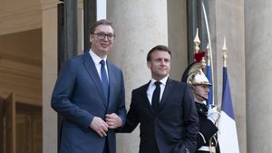 Serbia este aproape de semnarea unui acord cu Franța pentru achiziționarea de avioane de luptă Rafale, lucru ce ar marca o schimbare față de furnizorul său militar tradițional, Rusia
