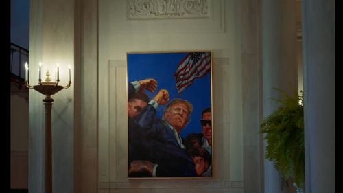 VIDEO Trump înlocuiește un portret al lui Obama de la Casa Albă cu portretul său