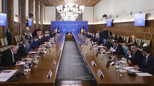 Premierul Ilie Bolojan, întâlnire cu ministrul de Finanţe, pe tema legislaţiei privind reducerea de cheltuieli şi pregătirea unei întâlniri cu o agenţie de rating