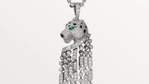 Colierul pentru care Adriean Videanu a fost oprit de vameșii germani: o bijuterie Cartier de circa 500.000 de euro