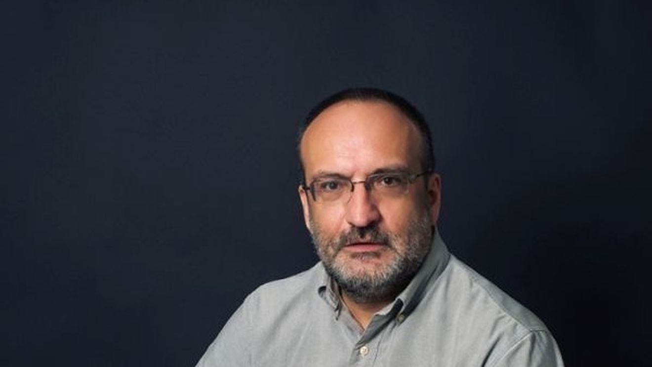 A murit Victor Kapra, redactor-şef adjunct la Ziarul Financiar / E considerat „veteranul” presei economice şi de IT&C