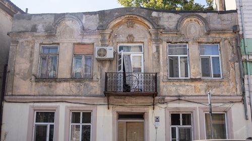 Proprietarii clădirilor din centrul vechi și zona centrală a Constanței nu mai pot interveni haotic asupra fațadelor (document)