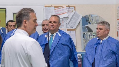 Nicolae Ciucă îl validează public pe Lucian Bode, declarat oficial plagiator / Șeful PNL face turneu în filiale înainte de rocada la care va pierde postul de premier