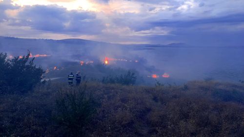 Incendiu puternic de vegetație în urma tragerilor din poligonul Capu Midia