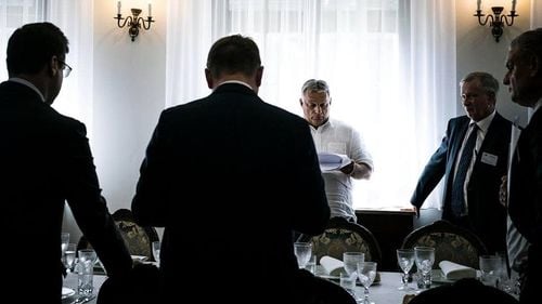 Ungaria va înființa până la 1 ianuarie 2020 un nou sistem de tribunale administrative. Guvernul Orban, acuzat că noile posturi vor fi ocupate de judecători loiali regimului